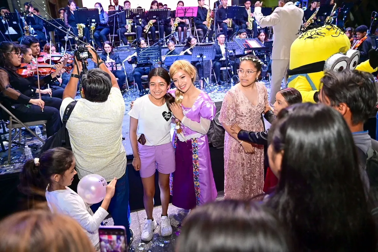 Festival de la Niñez sigue cautivando a miles de niñas y niños en Chilpancingo