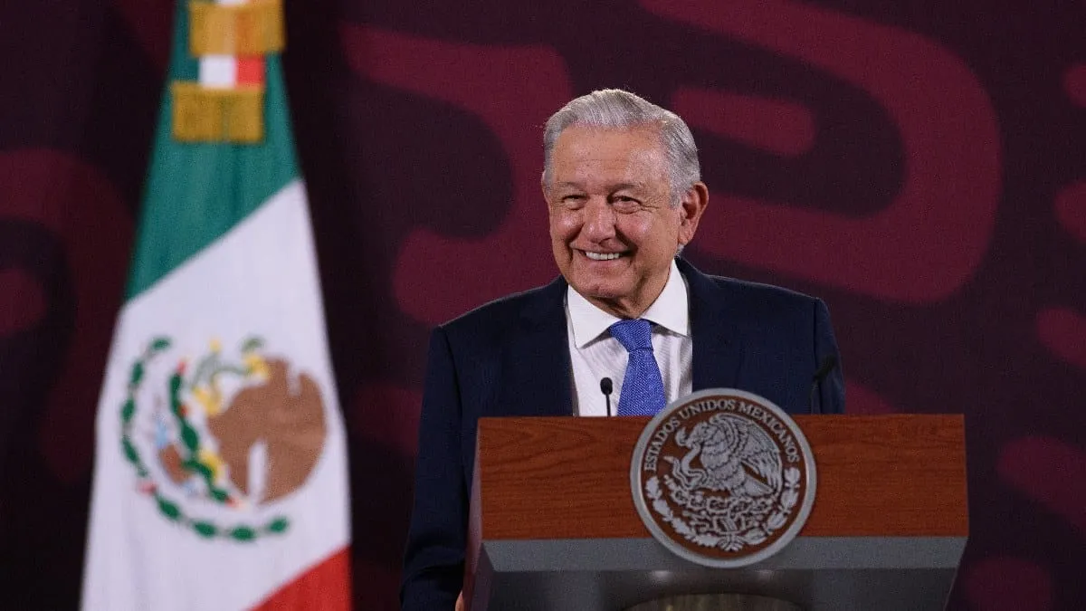 ‘Me quedo en México’, dijo AMLO, ante versiones de que se irá del país