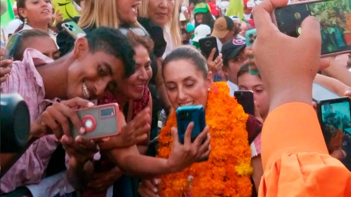 Claudia Sheinbaum congrega a miles en el zócalo de Acapulco