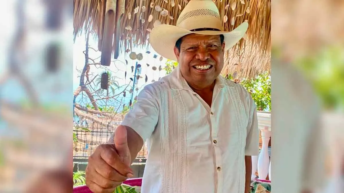 Llama López Rosas a votar por Abelina López y Mario Moreno