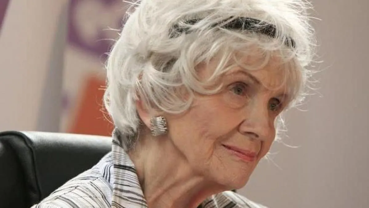 Muere Alice Munro, contadora de historias que conmueven y Premio Nobel de Literatura