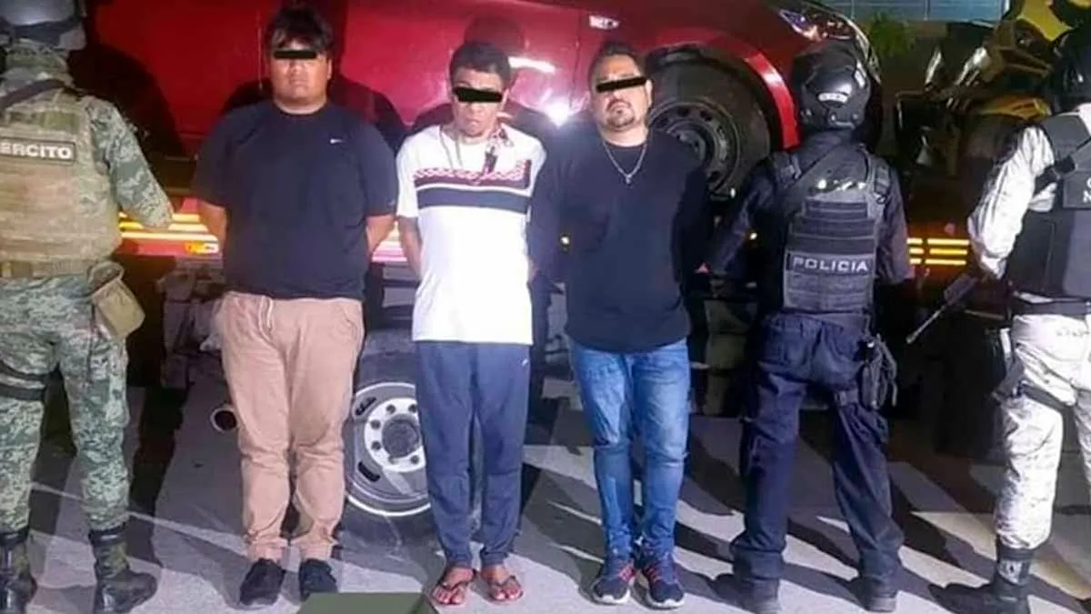 Caen tres hombres con arma de fuego y droga en Acapulco