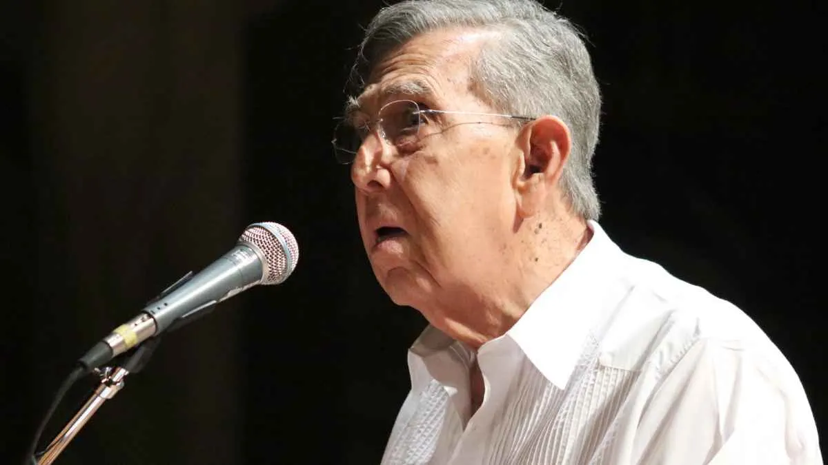 Homenajean a Cuauhtémoc Cárdenas en el Colegio de San Ildefonso