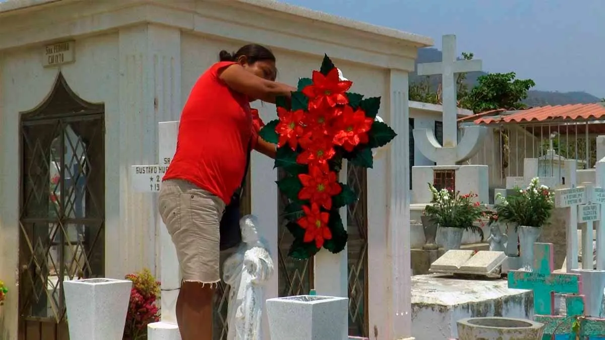Esperan panteones de Acapulco visita de 10 mil personas por Día de las Madres