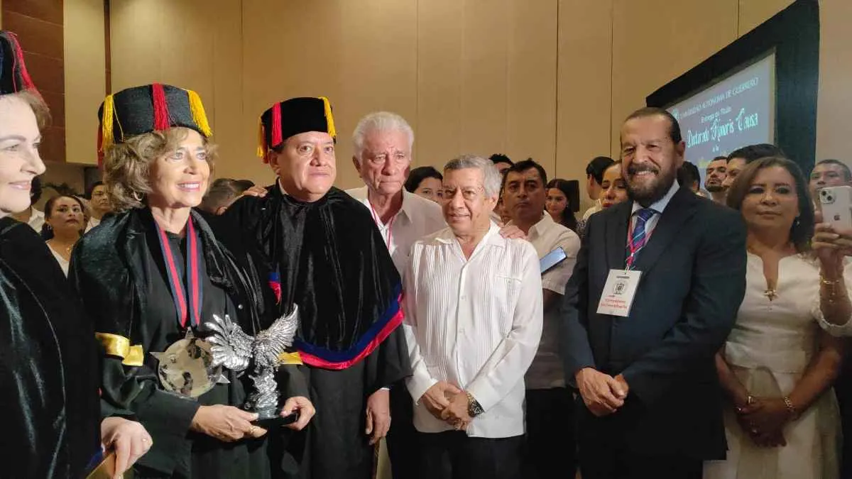 Otorga la UAGro el doctorado Honoris Causa a Rosaura Ruiz Gutiérrez