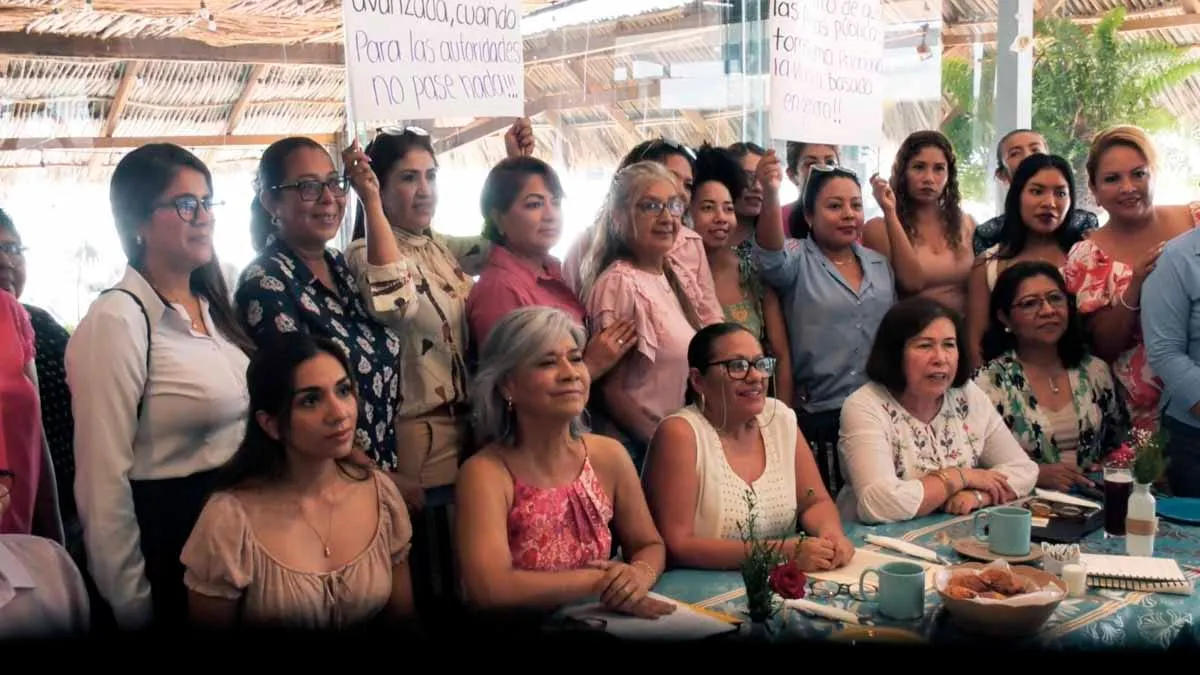 Mujeres se pronuncian a favor de Abelina López y denuncian violencia política de género