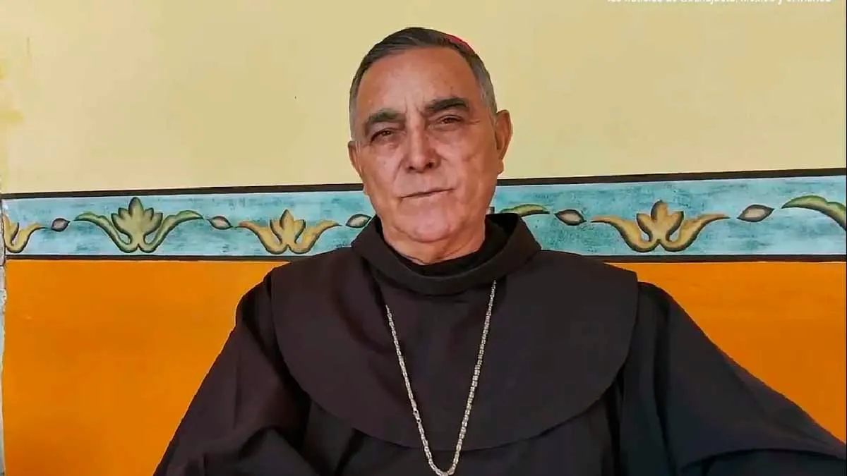 Sale obispo Rangel Mendoza de hospital; evita rendir declaración ministerial