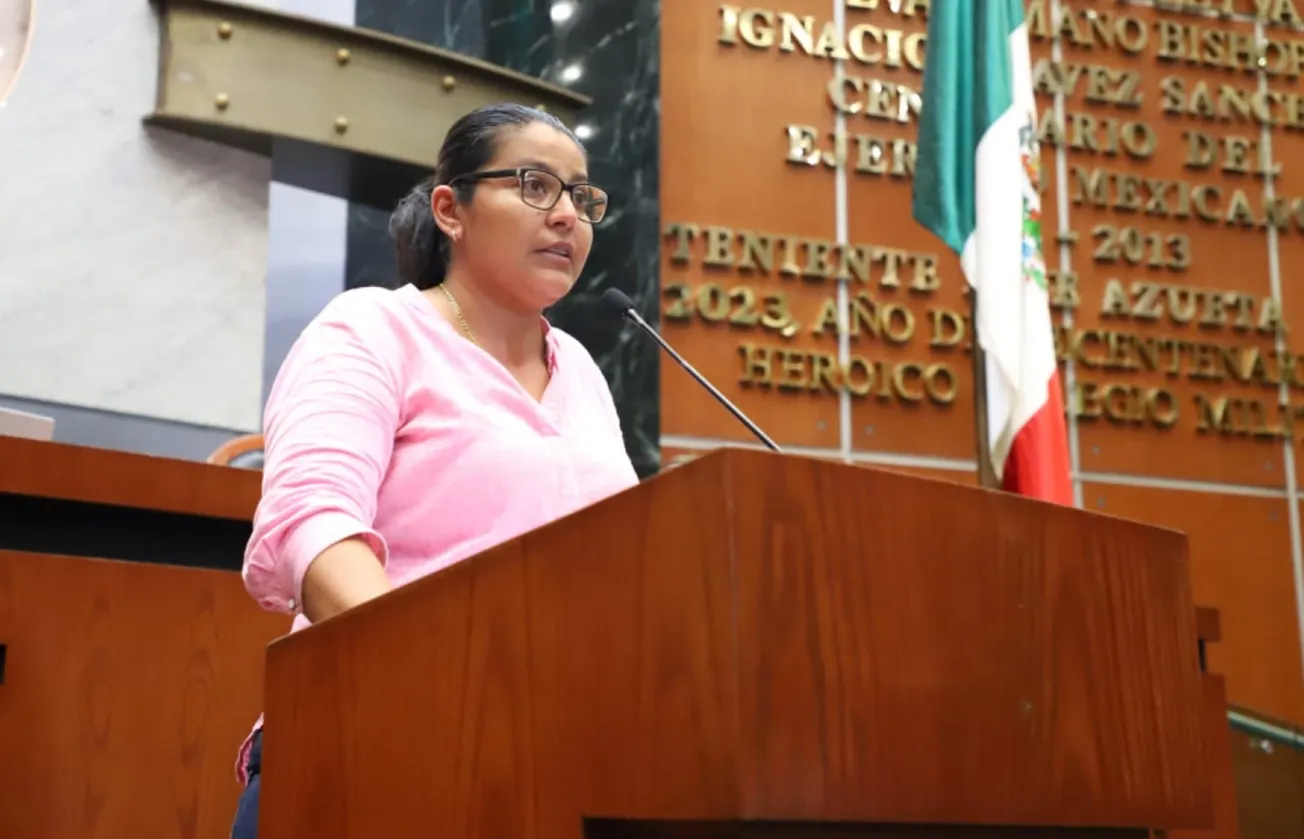 Congreso analiza traducir la constitución estatal a lenguas originarias de Guerrero