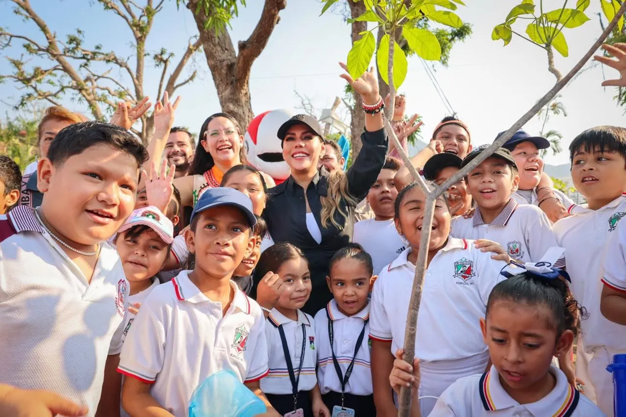 Encabeza Evelyn Salgado el arranque de la Campaña Reforestando Guerrero 2024 en el Parque Papagayo