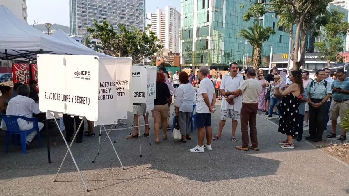Con retardos, arranca la jornada electoral en Acapulco