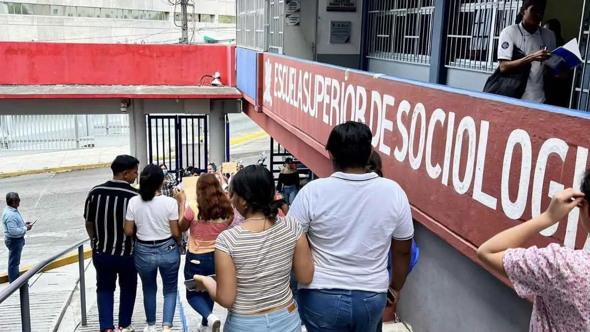 Egresados de Sociología de la UAGro promueven licenciatura en redes sociales