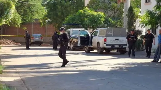 Hallan a dos mujeres y tres hombres sin vida en jornada violenta en Sinaloa.