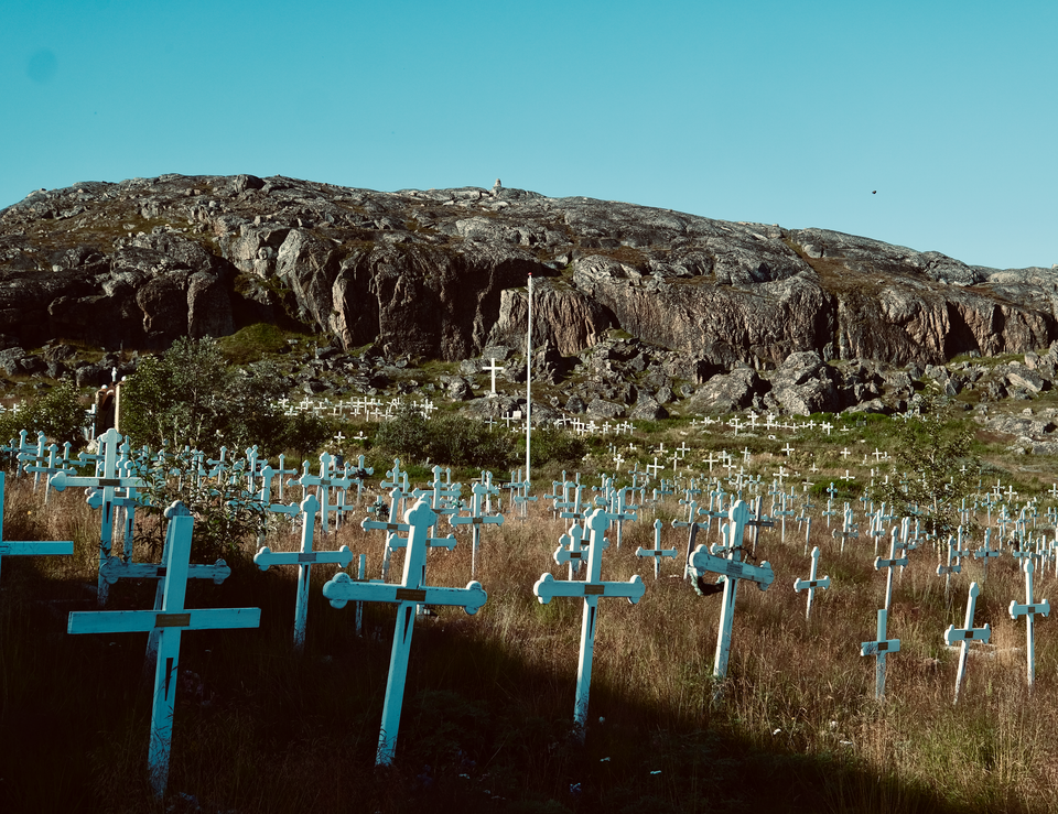The. cemetery at Qaqortoq