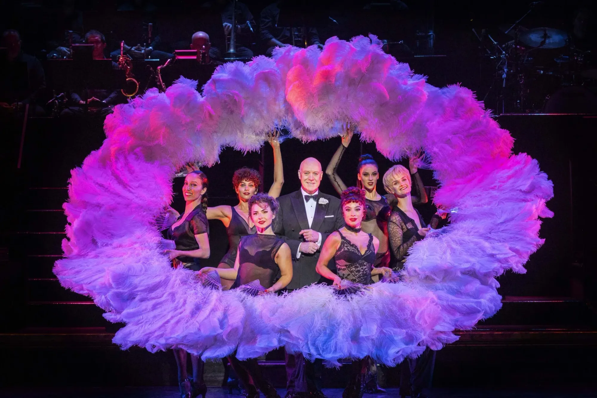 CHICAGO the Musical - Anthony Warlow as Billy Flynn