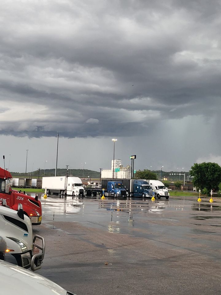 20,000 Pounds in the Wind — A Night in Kansas City