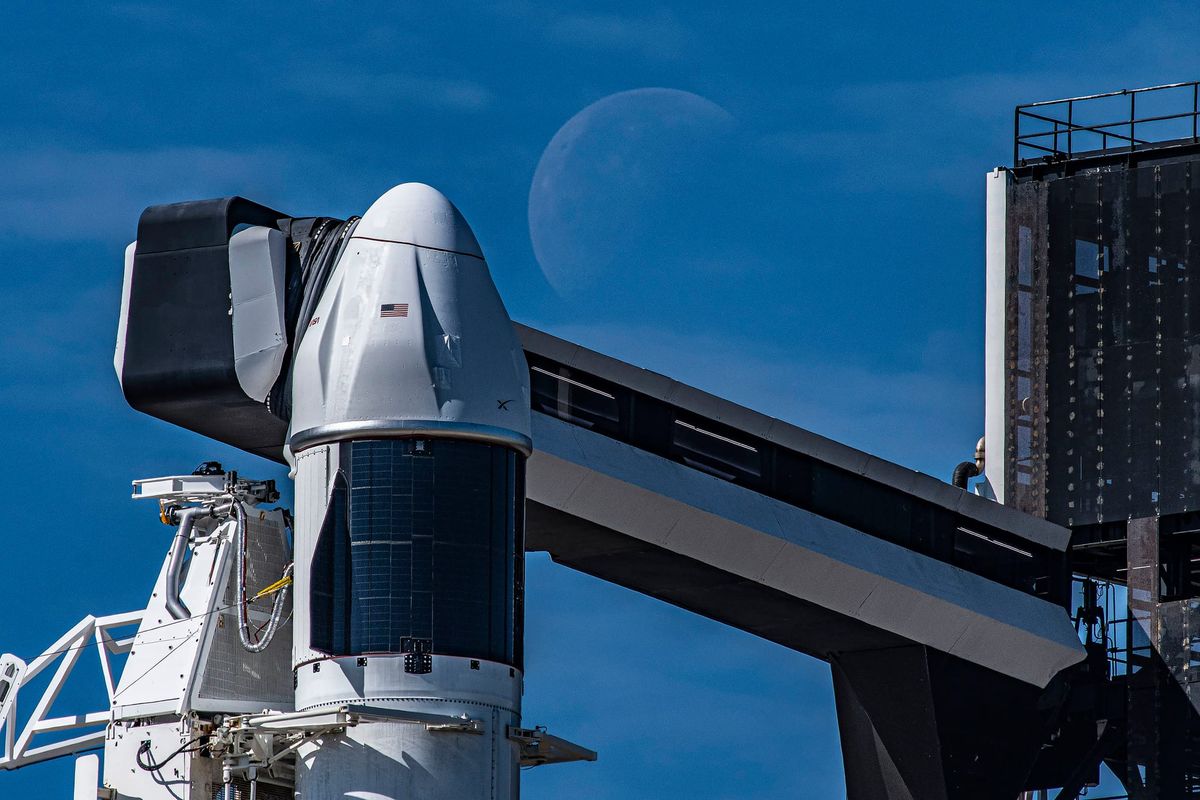 營收只有 Tesla 六分之一，估值卻更高：SpaceX 的 1.5 兆美元憑什麼？