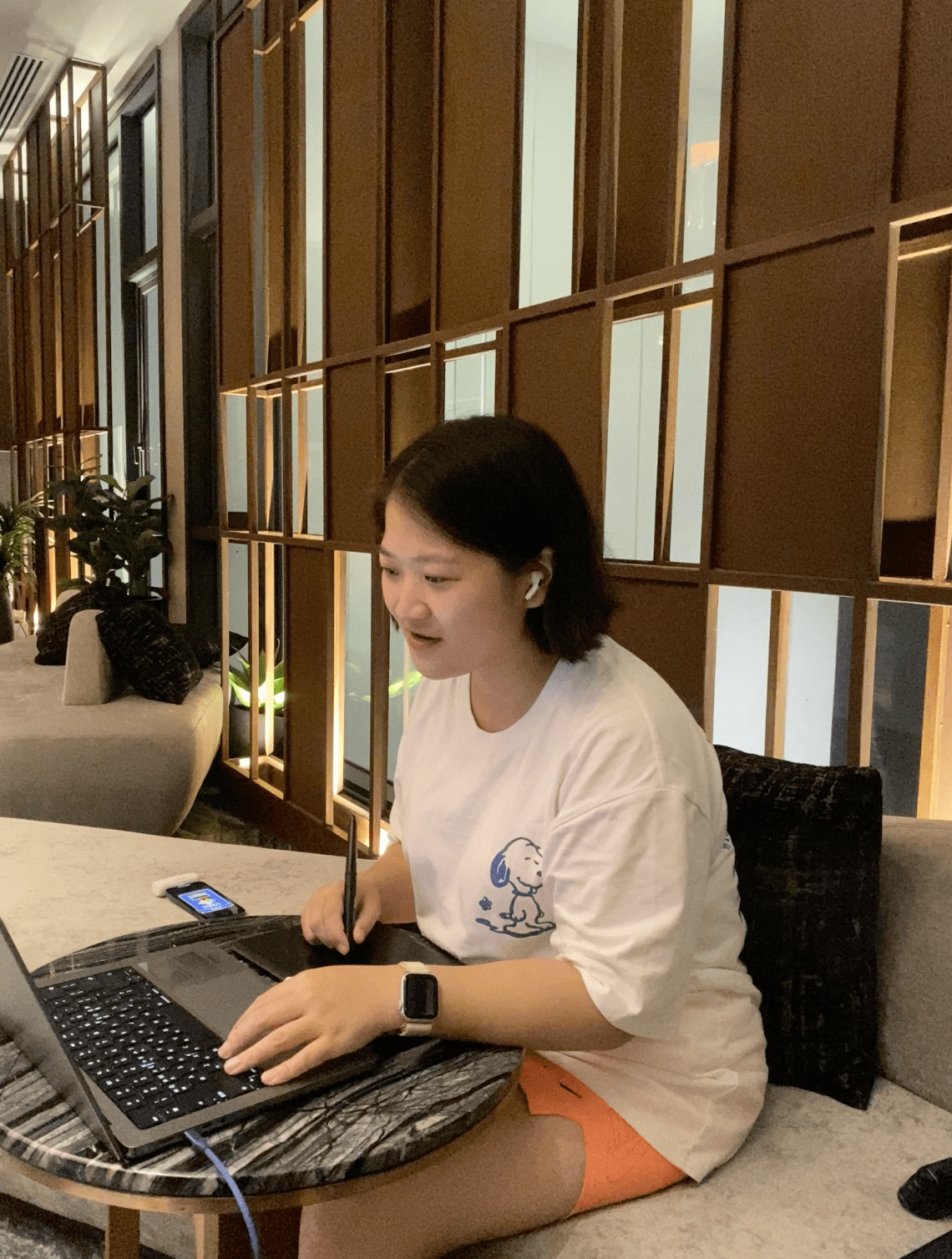 디자인 스튜디오 대표 모어님