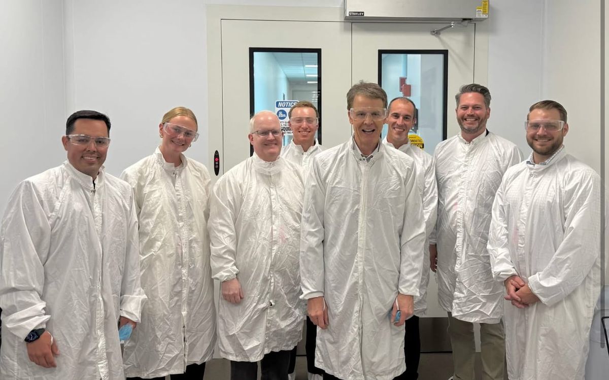 THE GREAT REPUBLICAN COSPLAY TOUR: POLITICS, PAGEANTRY, and PPE