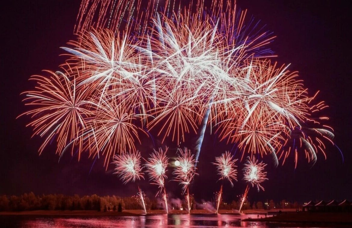 Global Fest lights the night sky with the Cosmic Connections firework show