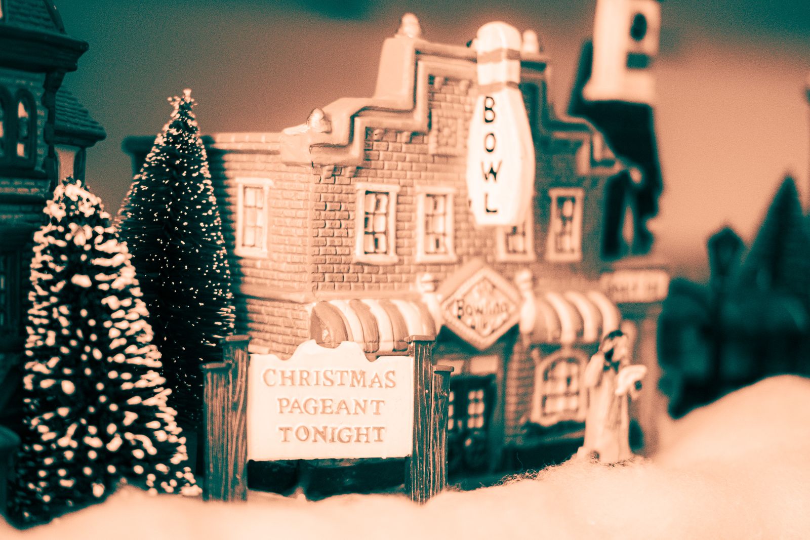 How the majors are celebrating the holidays