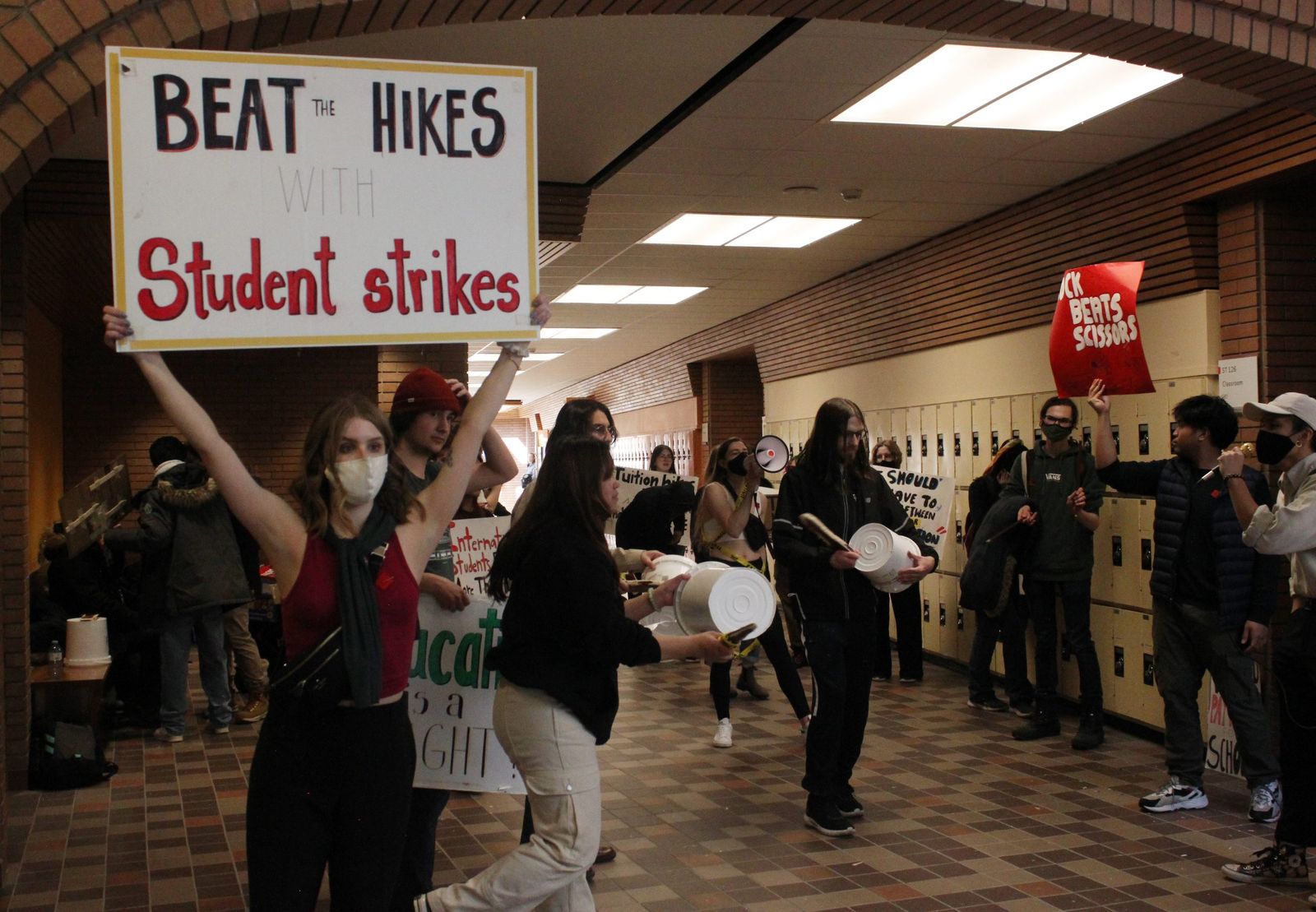 Political science and international relations students go on strike to oppose tuition increase