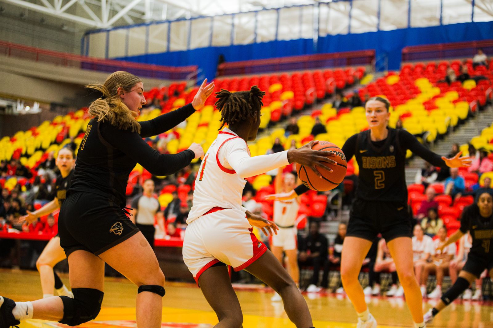Why play dirty when you could play well? Dinos women’s basketball sweep weekend against Bisons