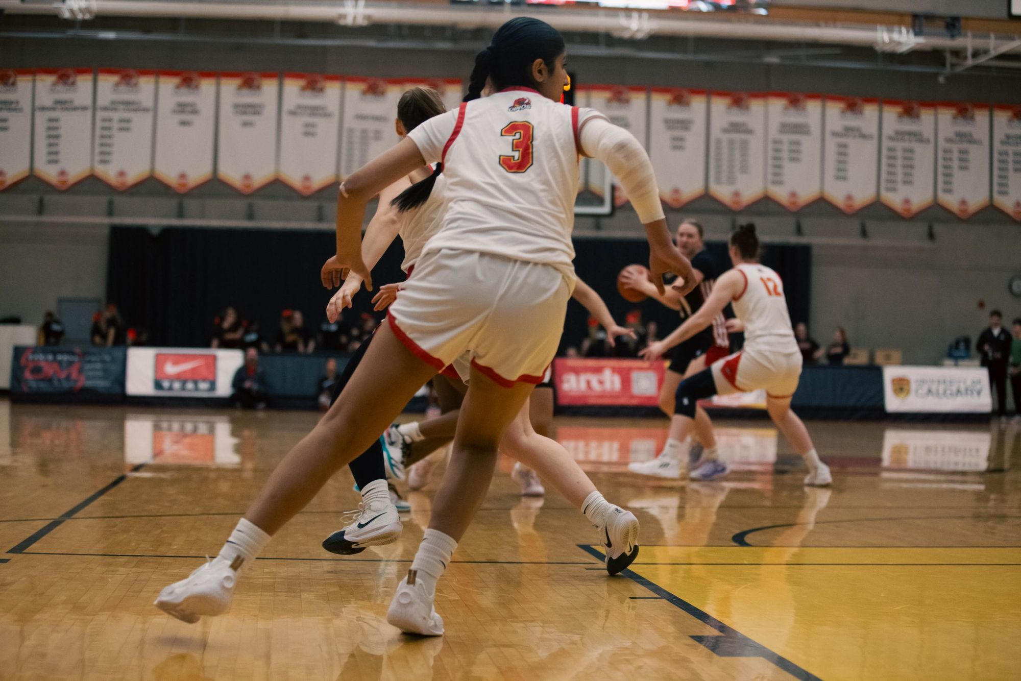 Dinos sweep Wesmen to stay perfect at 8-0