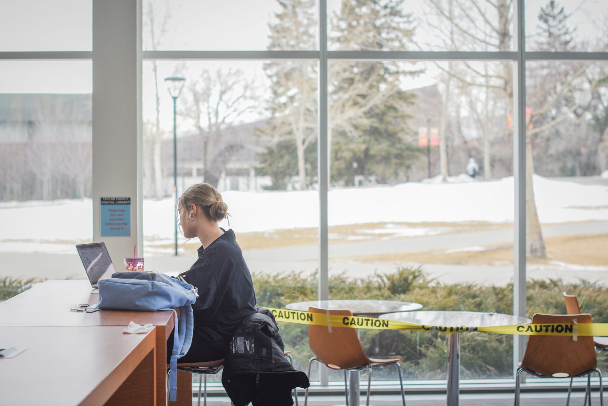 There is no good reason NOT to keep the rest of winter semester virtual