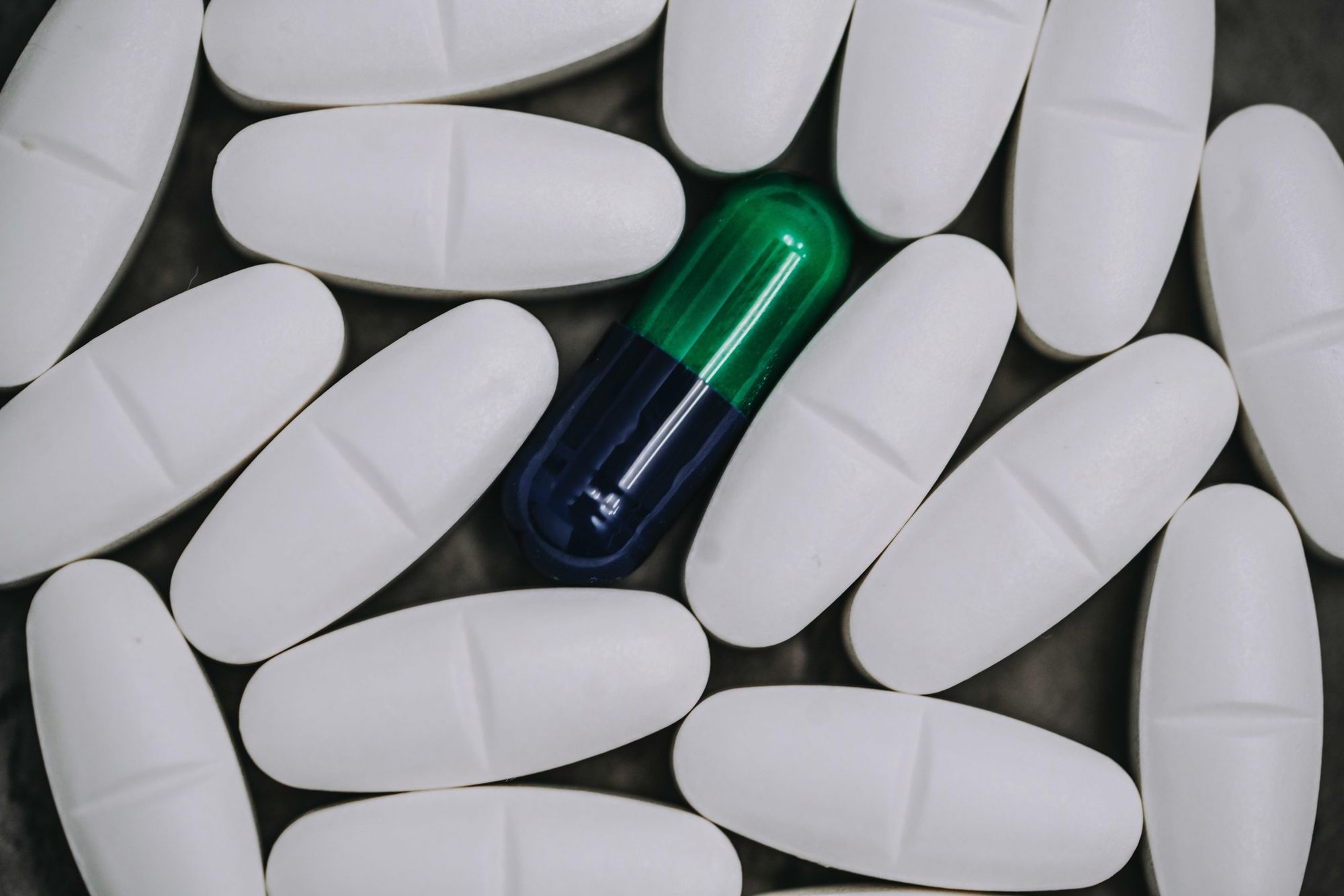 Poilievre’s plan to shut down drug consumption sites: Does data back it?