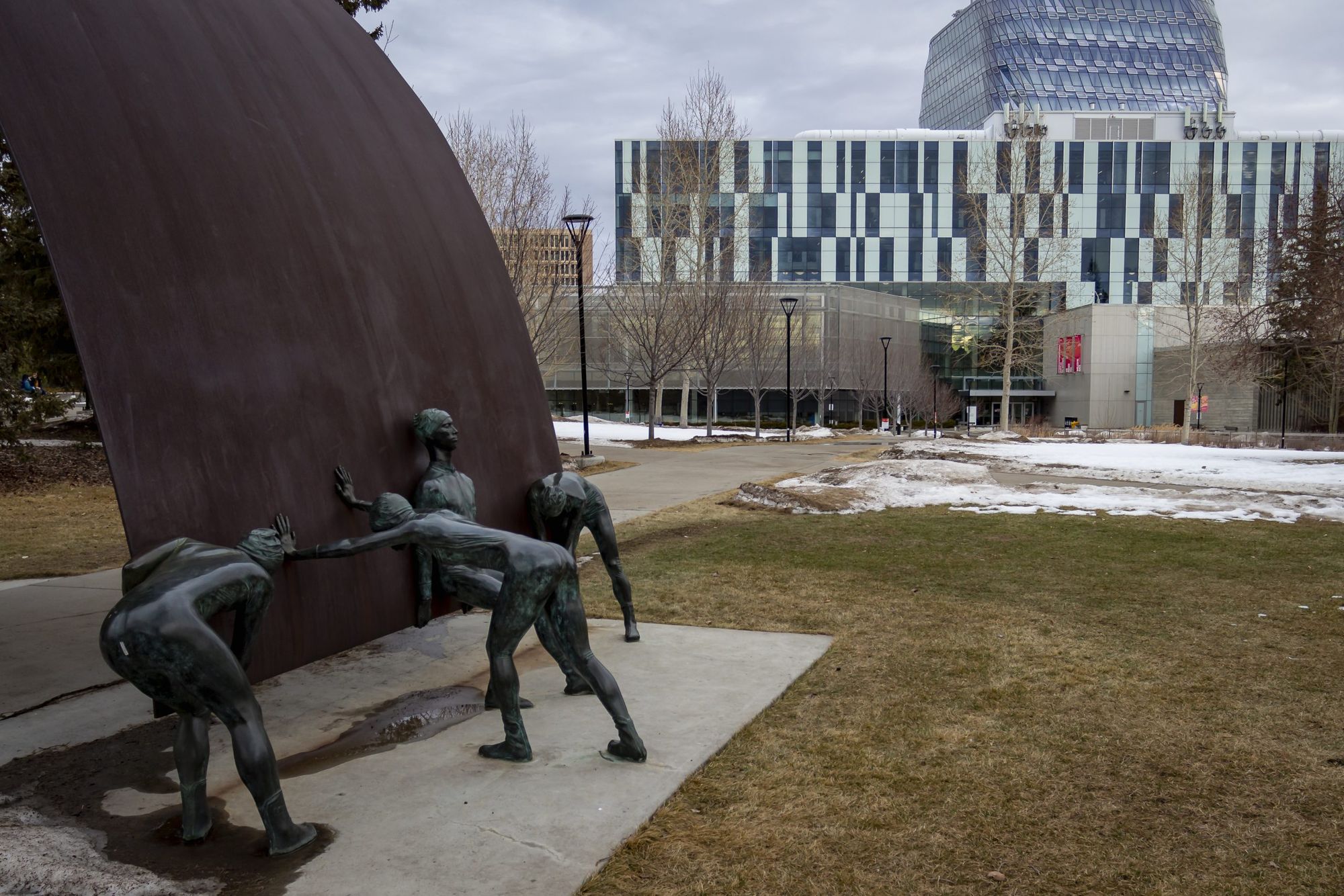 SU elected officials highlight the importance of keeping up with student politics