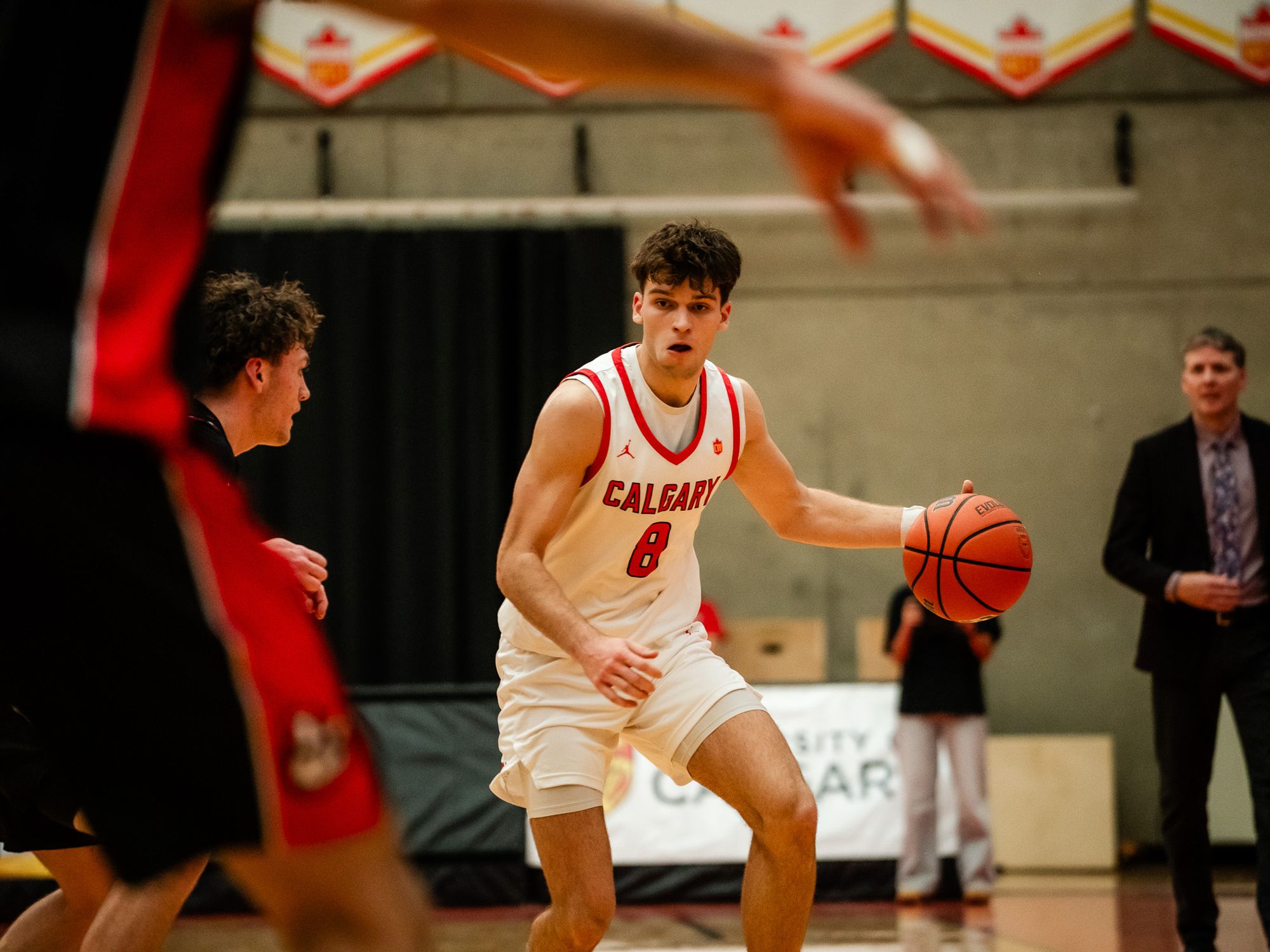 Dinos fall short in back-to-back matches against Winnipeg Wesmen