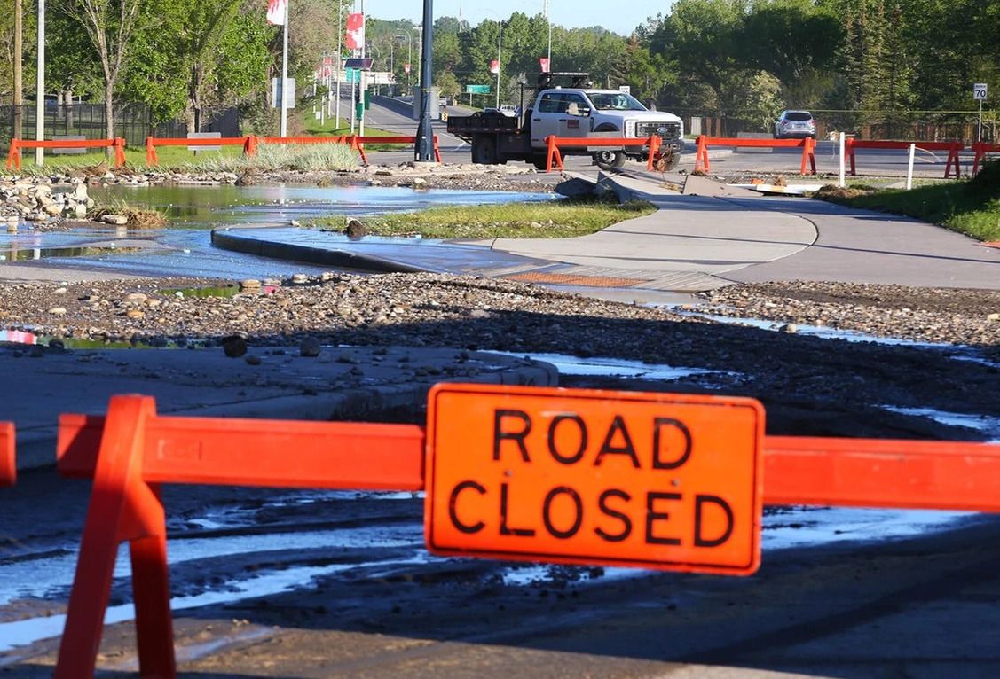 Calgary community faces water restrictions in wake of broken feeder main in Montgomery
