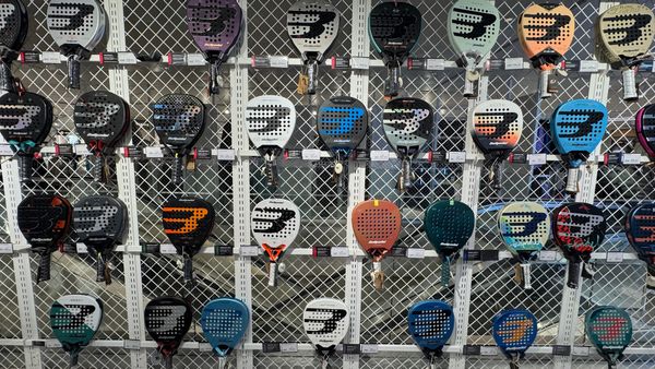 It Takes Four to Tango. Padel, Bourdieu and the Platforming of Leisure