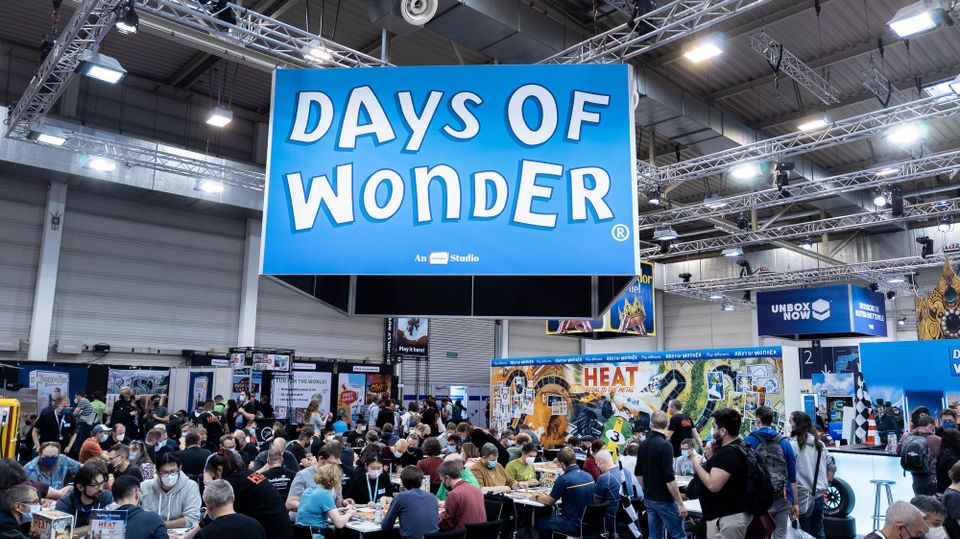 SPIEL '22: Day 1 - Shopping Spree!