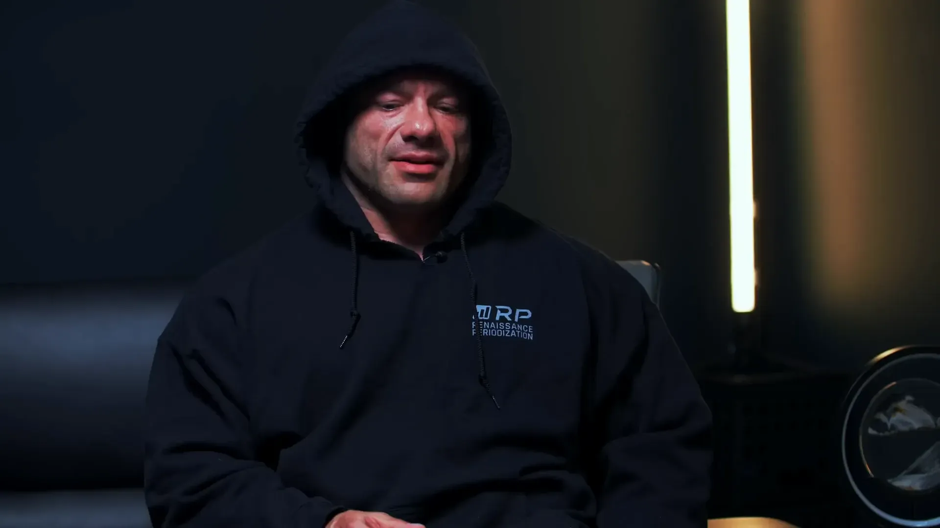 Demonstrating leg extension technique