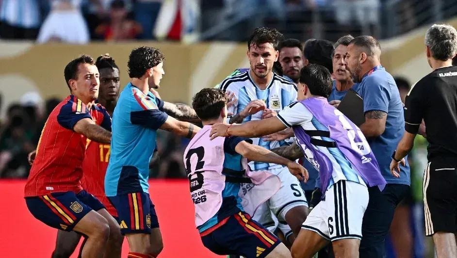 Castigan a Leandro y Molina  tras pelea en final del Mundial