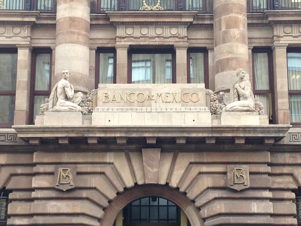 Banxico eleva su estimado de crecimiento para México a 1.5% en 2026 y ajusta a la baja la inflación esperada