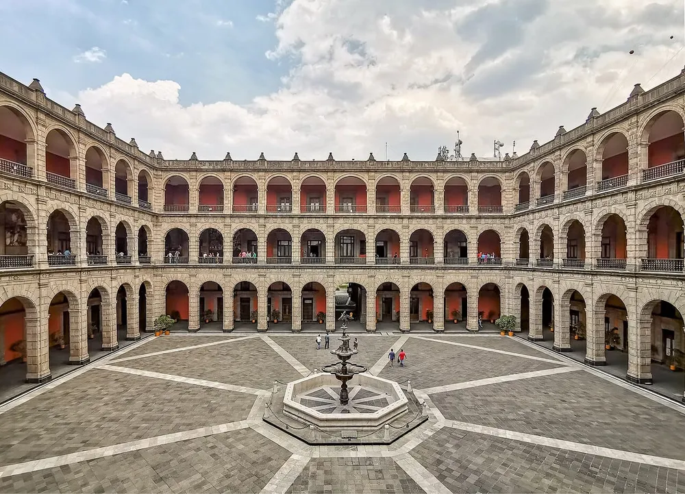 Gobierno de México recupera más de 5 millones de dólares en activos vinculados a Genaro García Luna