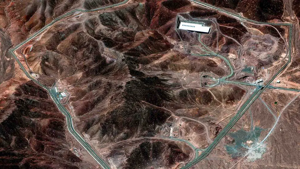 Estaría Irán construyendo                                           un sitio nuclear subterráneo