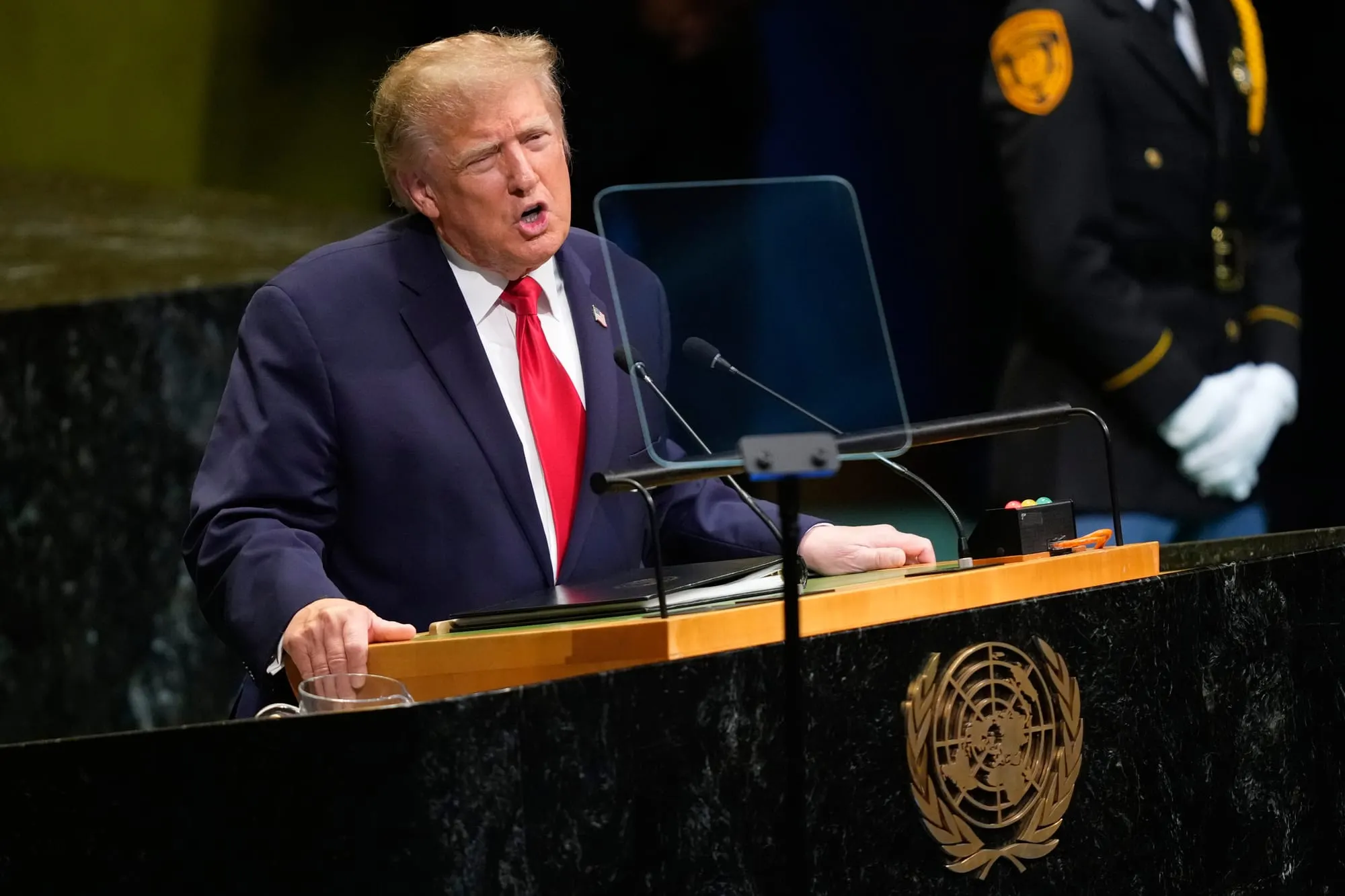 Trump exige a México tomar medidas                                             por ser 'epicentro' del narcotráfico