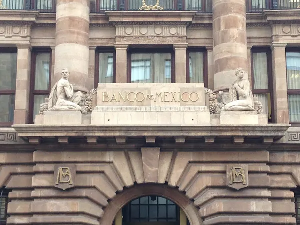 Banxico eleva su estimado de crecimiento para México a 1.5% en 2026 y ajusta a la baja la inflación esperada