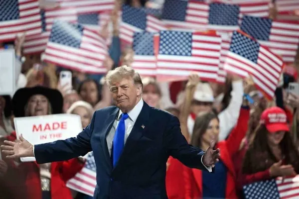 Promete Trump 5 mil dólares         si gana mayoría en el Congreso