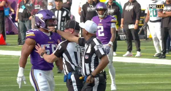 Réferi de NFL desata su 'furia' tras ser arrollado por jugador (video)