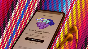 Spotify CEO slams Apple in earnings calls and hints at more job cuts