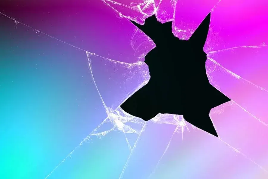 Source preview of Broken Desktop Rainmeter Skin credited to CypherVisor
