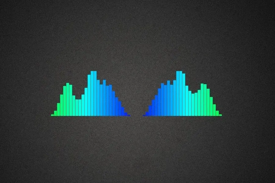 Source preview of GraVis: Two corresponding horizontal-line patterns stretch in response to the music, shown in blue and green by the source