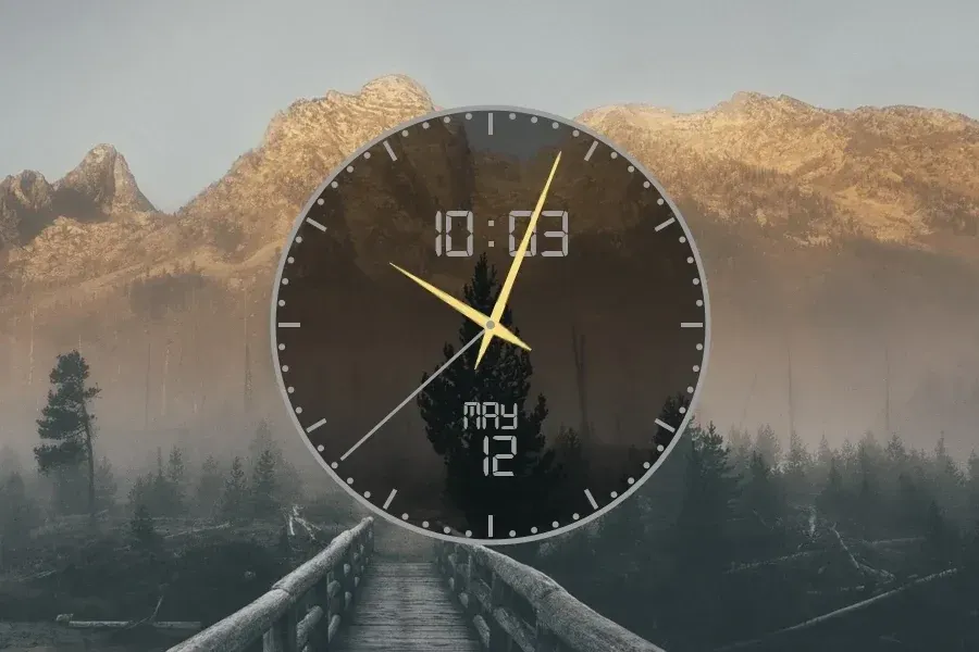 Source preview of HybridClock Rainmeter Skin credited to iffty-shyes