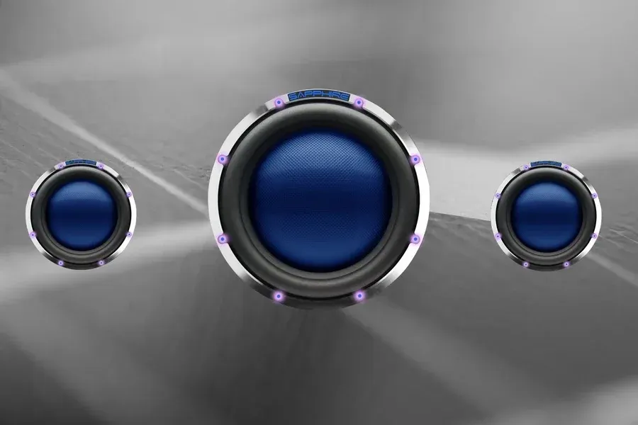 Source preview of Sapphire: Three blue speaker-like visualizers place a larger central circle between two smaller side circles, with bars moving outward