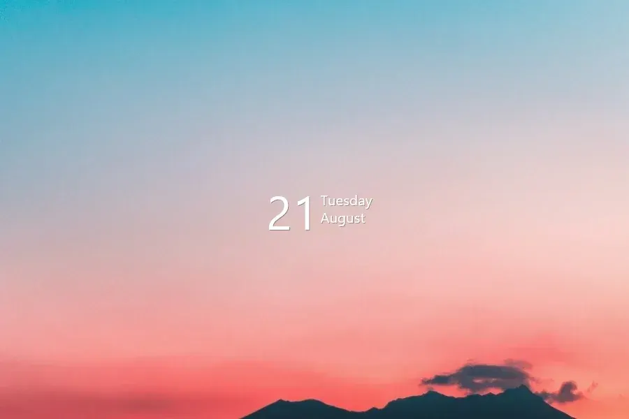 Source preview of Simple Calendar V1 Rainmeter Skin credited to allendurakovic