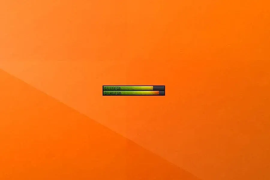 Source preview of SkyBar Rainmeter Skin credited to onupirat